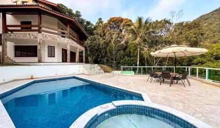 Casa de Condomínio para venda em Lagoinha de 520.00m² com 5 Quartos, 2 Suites e 4 Garagens