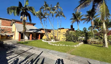 Casa para venda em Lagoinha de 81.00m² com 2 Quartos, 1 Suite e 6 Garagens