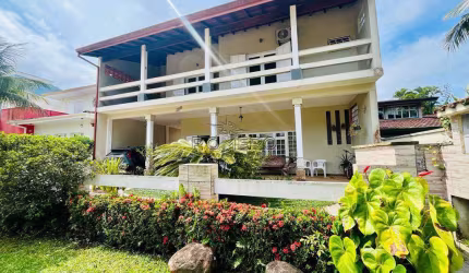 Casa de Condomínio para venda em Lagoinha de 270.00m² com 5 Quartos, 3 Suites e 4 Garagens