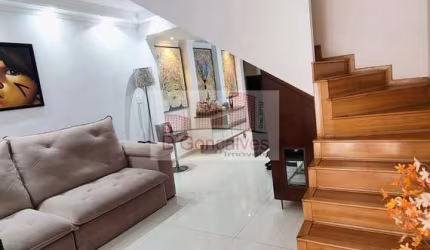Sobrado para venda em Centro de 168.00m² com 2 Quartos, 1 Suite e 2 Garagens