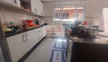 Sobrado para venda em Campanário de 180.00m² com 3 Quartos, 1 Suite e 1 Garagem
