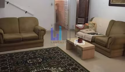 Sobrado para venda em Jardim de 176.00m² com 3 Quartos e 3 Garagens