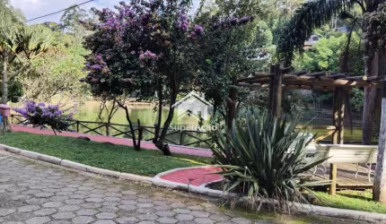 Casa de Condomínio para venda e aluguel em Roseira de 250.00m² com 3 Quartos, 3 Suites e 6 Garagens