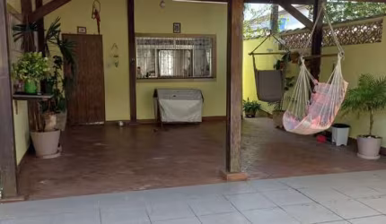 Casa para venda em Balneario Praia Do Perequê de 184.00m² com 4 Quartos e 6 Garagens