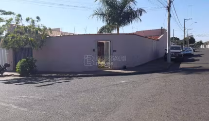 Casa para venda em Parque Residencial Vale Do Sol de 185.00m² com 1 Quarto e 4 Garagens
