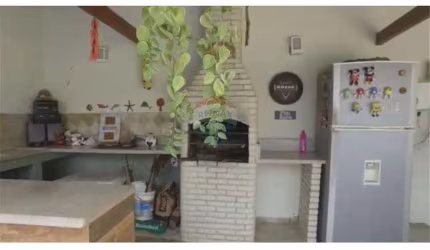 Casa para venda em Jardim Guanabara de 282.00m² com 4 Quartos, 1 Suite e 2 Garagens
