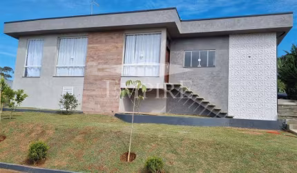 Sobrado para venda em Ipelândia de 250.00m² com 3 Quartos, 1 Suite e 8 Garagens