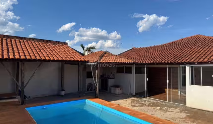 Casa para venda em Jardim Santa Angelina de 322.00m² com 4 Quartos, 4 Suites e 4 Garagens
