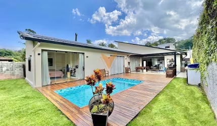 Casa para venda em Chácara Eliana de 277.74m² com 3 Quartos, 3 Suites e 3 Garagens