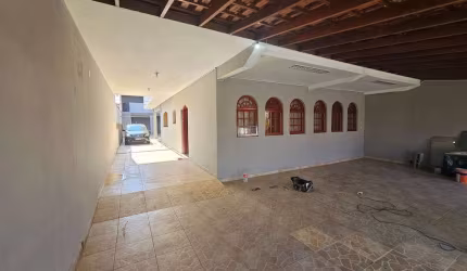 Sobrado para alugar em Vila Barros de 300.00m² com 5 Quartos, 3 Suites e 6 Garagens