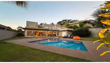 Casa para venda em Vila Do Golf de 615.38m² com 5 Quartos, 5 Suites e 8 Garagens