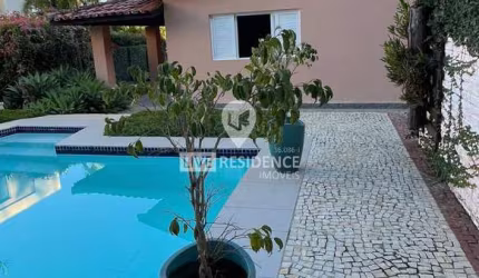 Casa para venda em Parque Das Laranjeiras de 289.00m² com 3 Quartos, 1 Suite e 6 Garagens