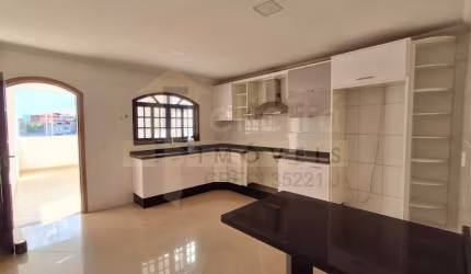 Casa para venda em Parque Jandaia de 250.00m² com 3 Quartos, 1 Suite e 3 Garagens