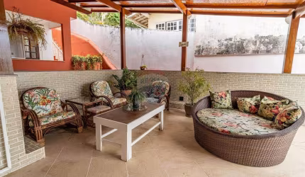 Casa para venda em Jardim Guanabara de 335.00m² com 4 Quartos, 2 Suites e 2 Garagens