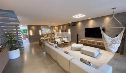 Casa para venda em Maresias de 180.00m² com 4 Quartos e 2 Garagens