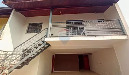 Casa para alugar em Jardim Primavera de 200.00m² com 3 Quartos, 1 Suite e 4 Garagens