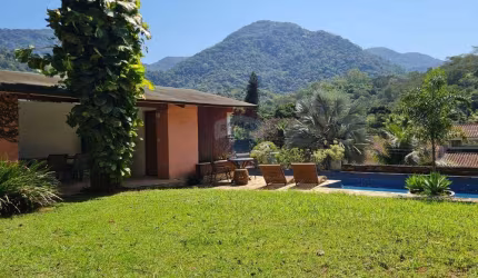 Casa de Condomínio para venda em Vargem Grande de 280.00m² com 4 Quartos, 1 Suite e 3 Garagens