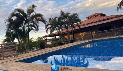 Chácara para venda em Jardim Senador Vergueiro de 350.00m² com 3 Quartos, 1 Suite e 4 Garagens