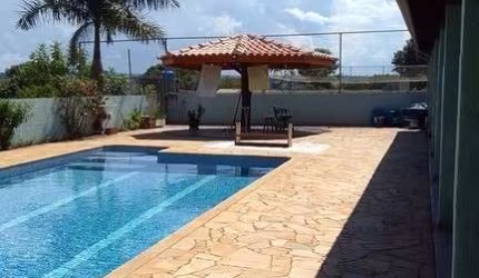 Chácara para venda em Bairro Dos Pires de 210.00m² com 2 Quartos e 5 Garagens
