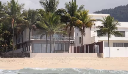 Casa para venda em Sapé de 325.00m² com 4 Quartos, 4 Suites e 6 Garagens
