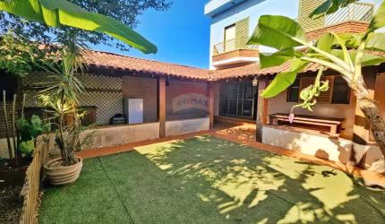 Casa para venda em Parque Dos Bandeirantes de 256.00m² com 5 Quartos, 2 Suites e 4 Garagens