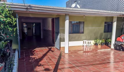 Casa para venda em Atuba de 360.00m² com 4 Quartos e 3 Garagens