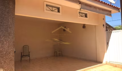Casa para venda em Jardim Santa Lúcia de 146.00m² com 3 Quartos, 1 Suite e 2 Garagens