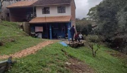 Casa para venda em Quatro Barras de 100.00m² com 2 Quartos e 2 Garagens