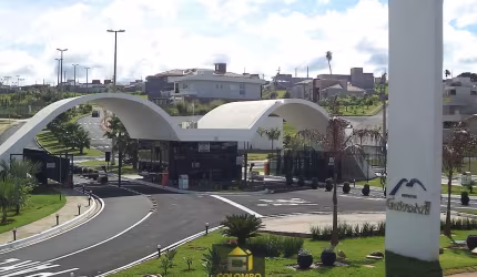 Casa de Condomínio para alugar em Residencial Gaivota I de 220.00m² com 3 Quartos, 3 Suites e 4 Garagens