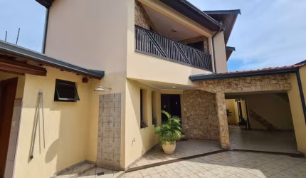 Casa para venda em Nova Piracicaba de 206.00m² com 3 Quartos, 1 Suite e 2 Garagens