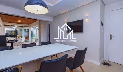 Casa para venda em Santa Felicidade de 402.00m² com 5 Quartos, 4 Suites e 4 Garagens