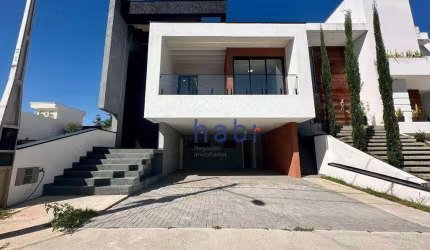 Casa de Condomínio para venda em Condomínio Residencial Flores de 220.00m² com 3 Quartos, 3 Suites e 4 Garagens
