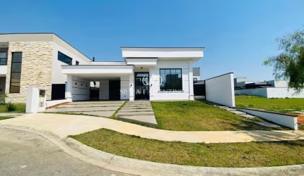 Casa para venda em Piracangaguá de 310.00m² com 3 Quartos, 1 Suite e 2 Garagens