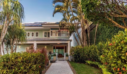Casa para venda em Jardim Guanabara de 439.00m² com 5 Quartos, 4 Suites e 6 Garagens