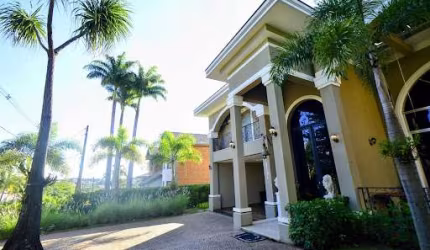 Casa de Condomínio para venda em Condomínio Chácara Flora de 624.00m² com 4 Quartos, 4 Suites e 6 Garagens