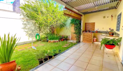 Casa para venda em Vila Tibério de 163.00m² com 3 Quartos, 1 Suite e 2 Garagens