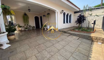 Casa para venda em Parque Taquaral de 195.00m² com 3 Quartos, 1 Suite e 4 Garagens