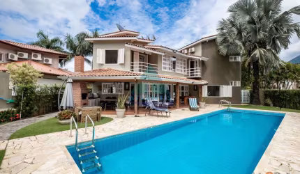 Casa para venda em Recanto Da Lagoinha de 244.00m² com 3 Quartos, 3 Suites e 4 Garagens