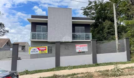 Sobrado para venda em Embu de 92.00m² com 3 Quartos, 1 Suite e 2 Garagens