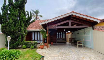 Casa para venda em Parque Residencial Itapeti de 218.46m² com 3 Quartos e 3 Suites