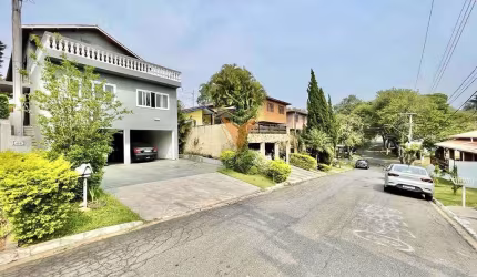 Casa para venda em Jardim Das Flores de 350.00m² com 4 Quartos, 2 Suites e 5 Garagens