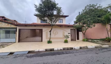 Casa para venda em Jardim Dos Ipês de 289.00m² com 3 Quartos, 3 Suites e 3 Garagens