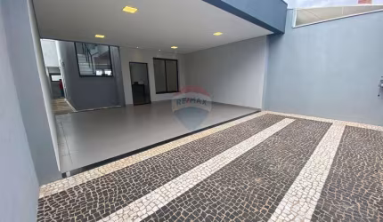 Casa para venda em Jardim Amélia de 186.00m² com 3 Quartos, 1 Suite e 4 Garagens