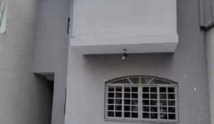 Casa para alugar em Centro de 170.00m² com 1 Quarto e 2 Garagens