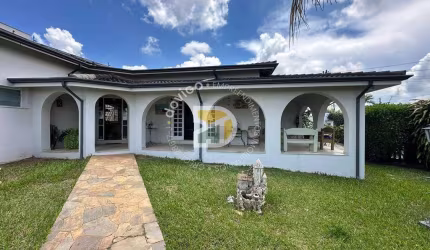 Casa para venda em Jardim Scomparim de 361.00m² com 4 Quartos e 2 Suites