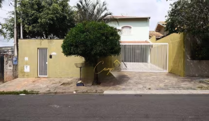 Casa para venda em Vila Brandina de 310.00m² com 4 Quartos, 1 Suite e 5 Garagens