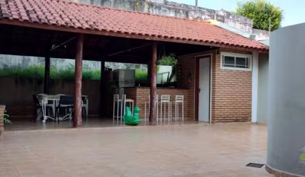 Sobrado para venda em Centro de 400.00m² com 4 Quartos, 2 Suites e 2 Garagens