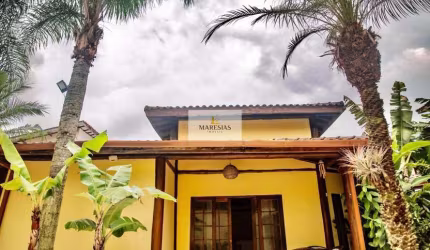 Casa para venda em Maresias de 300.00m² com 2 Quartos, 2 Suites e 2 Garagens