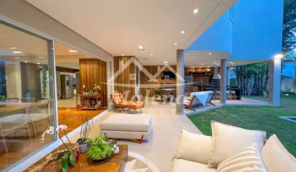 Casa de Condomínio para venda em Tamboré de 736.00m² com 4 Quartos, 4 Suites e 6 Garagens