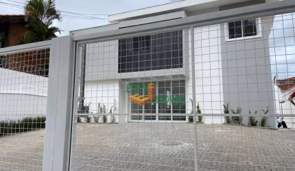 Casa para venda e aluguel em Centro de 240.00m² com 5 Quartos e 5 Garagens